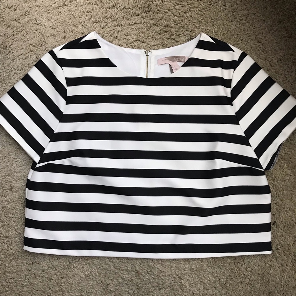 Forever 21 Black and White Crop Top